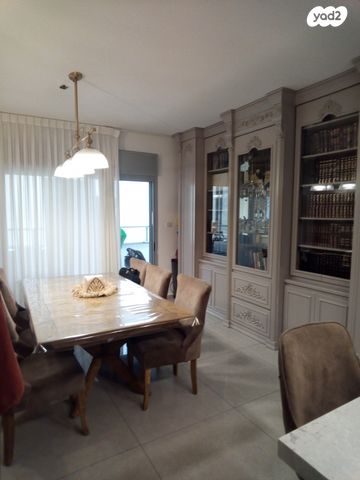 דירה, פלמ"ח 5, אבני חן, רחובות