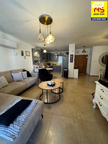 בית פרטי/ קוטג', נחל געתון, נווה ניצנים, כפר יונה