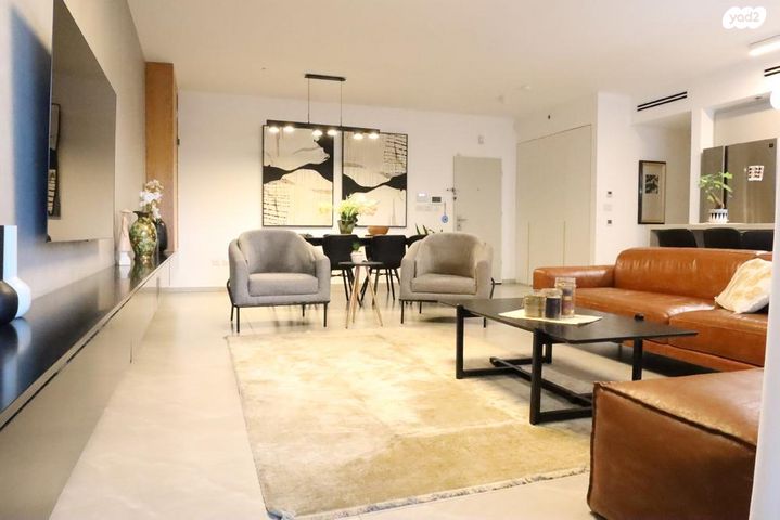 דירת גן, ארזה, מוצא עילית, מוצא עילית