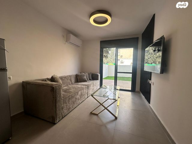 שמעון בר גיורא 27