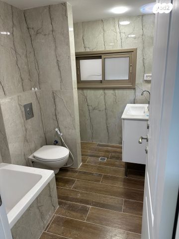 דירה, א.י. שחראי, בית וגן, ירושלים