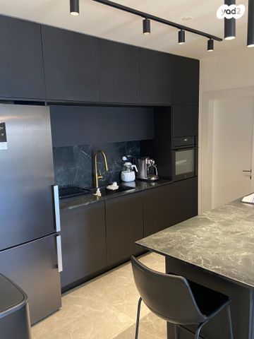 אהרון בוגנים 7