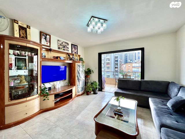 דירה, שדרות חיים וייצמן, צפון מזרח מרכז העיר, נתניה