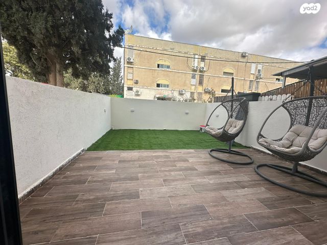 דירת גן, שמעון בר גיורא 27, שכונה ד', באר שבע