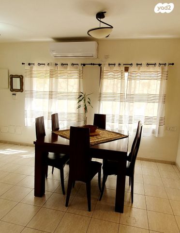 דו משפחתי, זכרון יעקב