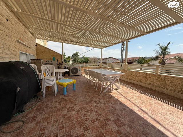 דו משפחתי, הארזים, גבעת שרת, בית שמש