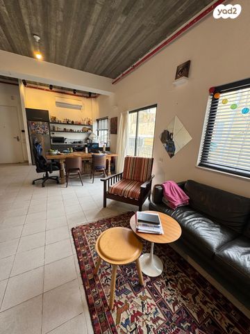 דירה, שדרות המגינים, שער פלמר, תחנת רכבת השמונה, חיפה