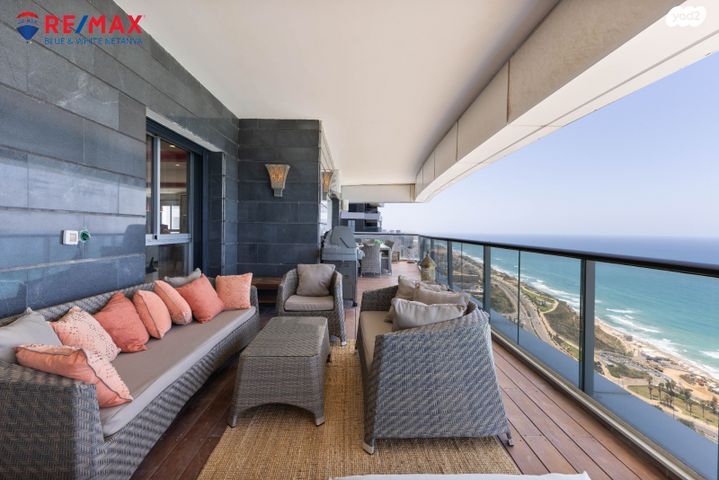 דירה, יוסף לפיד, גלי הים, נתניה