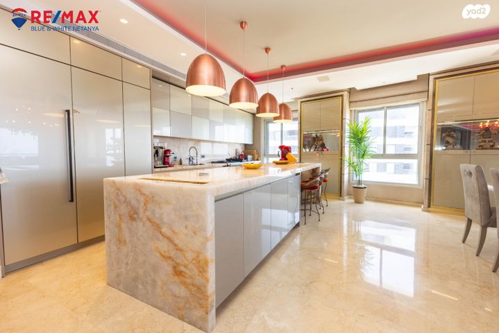 דירה, יוסף לפיד, גלי הים, נתניה