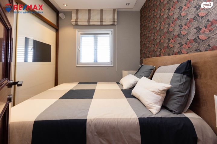 דירה, יוסף לפיד, גלי הים, נתניה