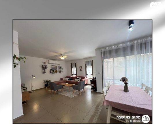 דו משפחתי, בנימינה גבעת עדה