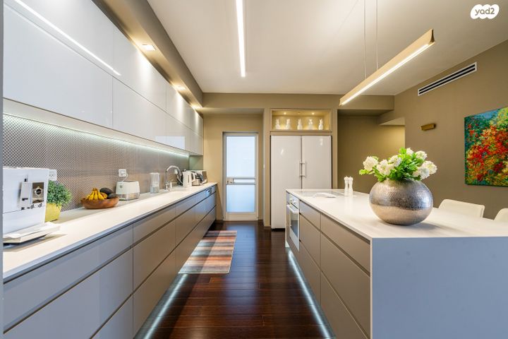 דירה, היובל, אור עקיבא