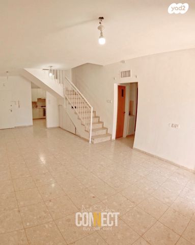 גג/ פנטהאוז, אהרון כצנלסון, נווה גן, פתח תקווה