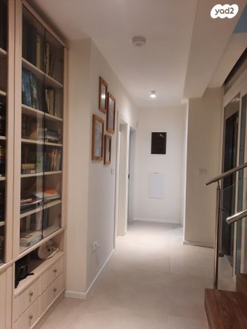 בית פרטי/ קוטג', גולן, רמת השרון