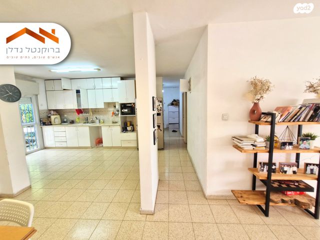 דירת גן, שמואל תמיר כצנלסון 68, פסגת זאב, ירושלים