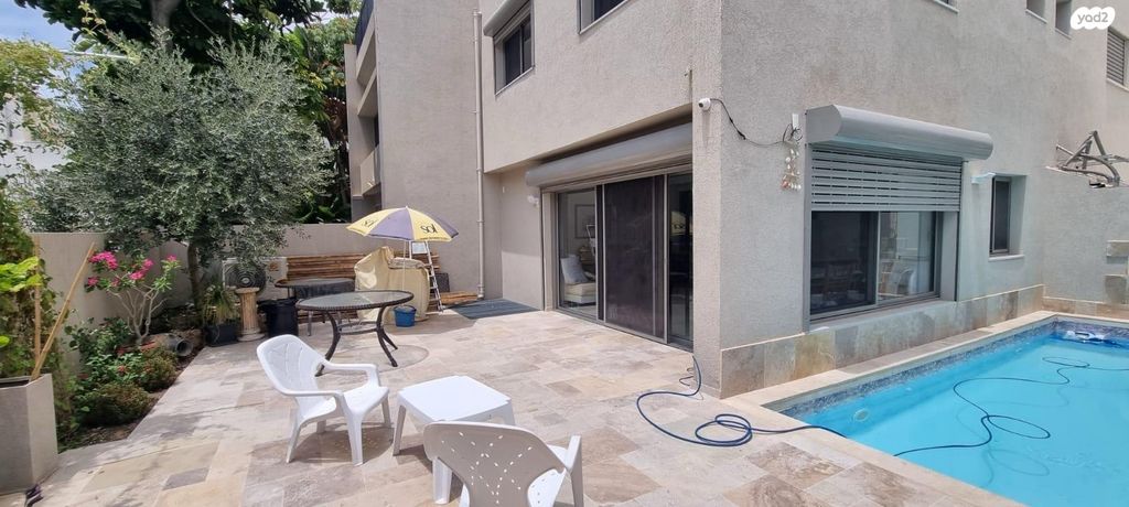 בית פרטי/ קוטג', גולן, רמת השרון