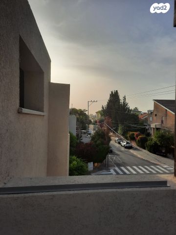 בית פרטי/ קוטג', גולן, רמת השרון