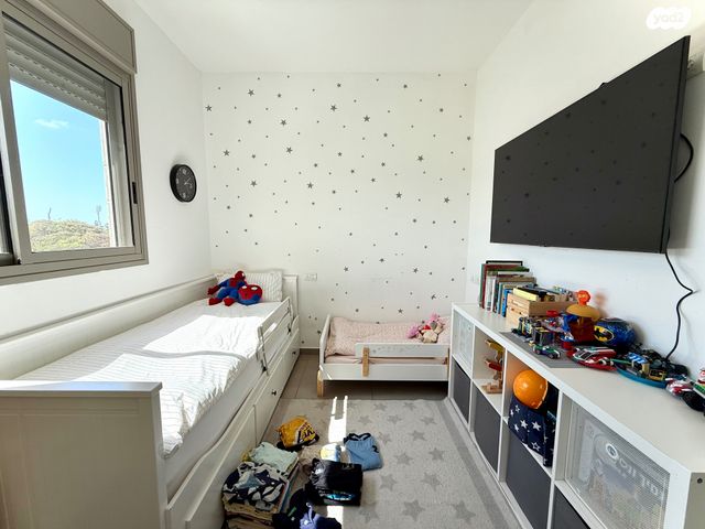 דירה, חנה רובינא, הרצליה