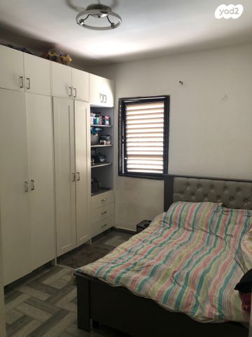 דירה, אחד העם, מחנה יהודה, פתח תקווה