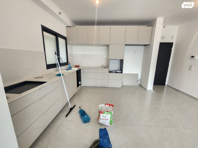 גג/ פנטהאוז, יער ביריה, נופי בן שמן, לוד