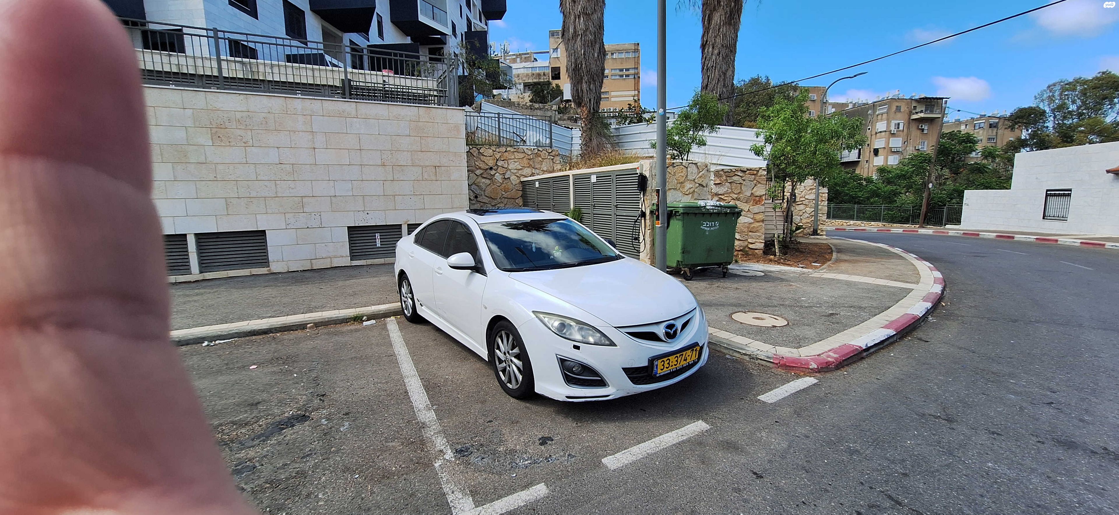 מודעת רכב מאזדה 6