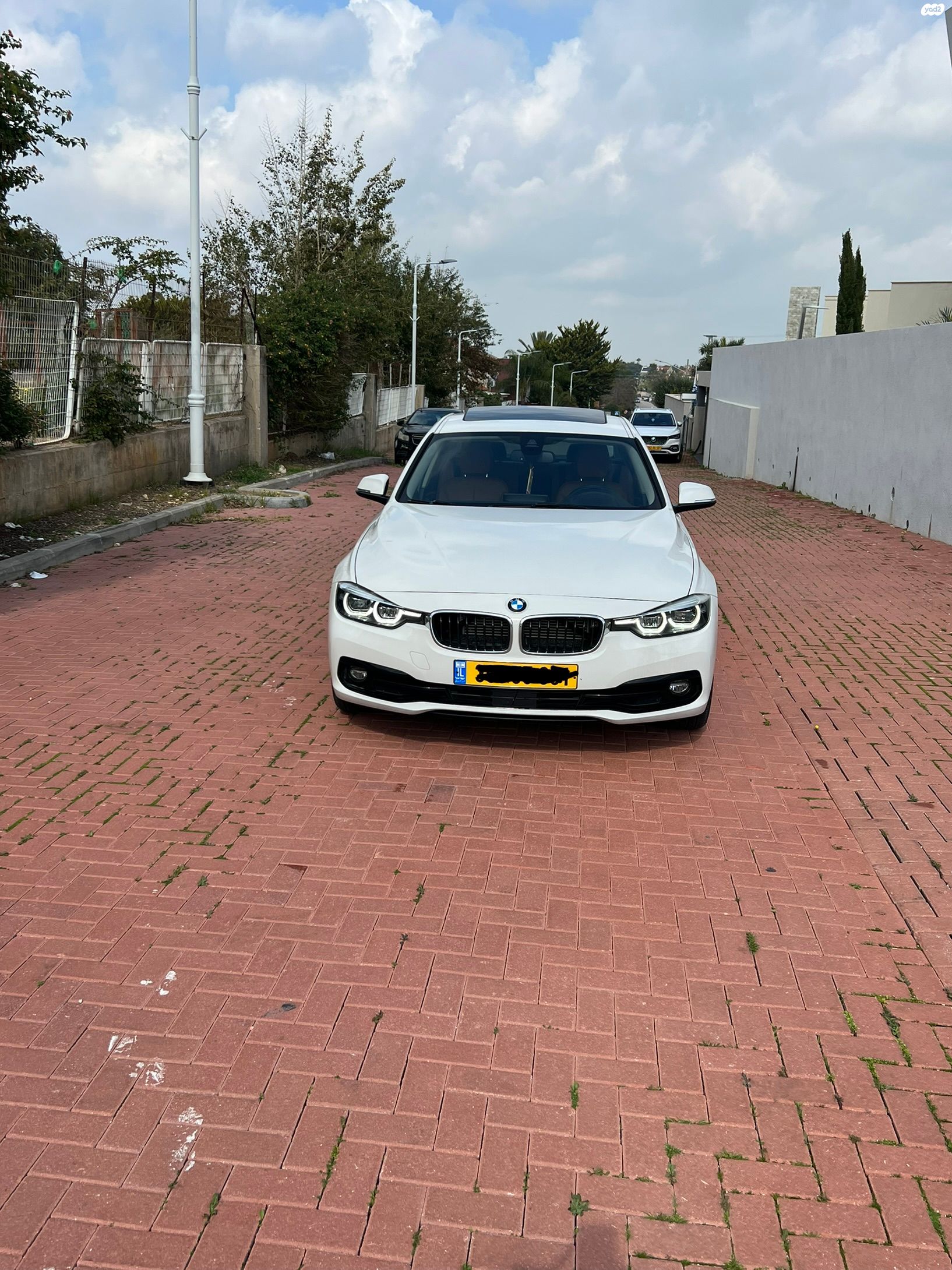 מודעת רכב ב מ וו סדרה 3