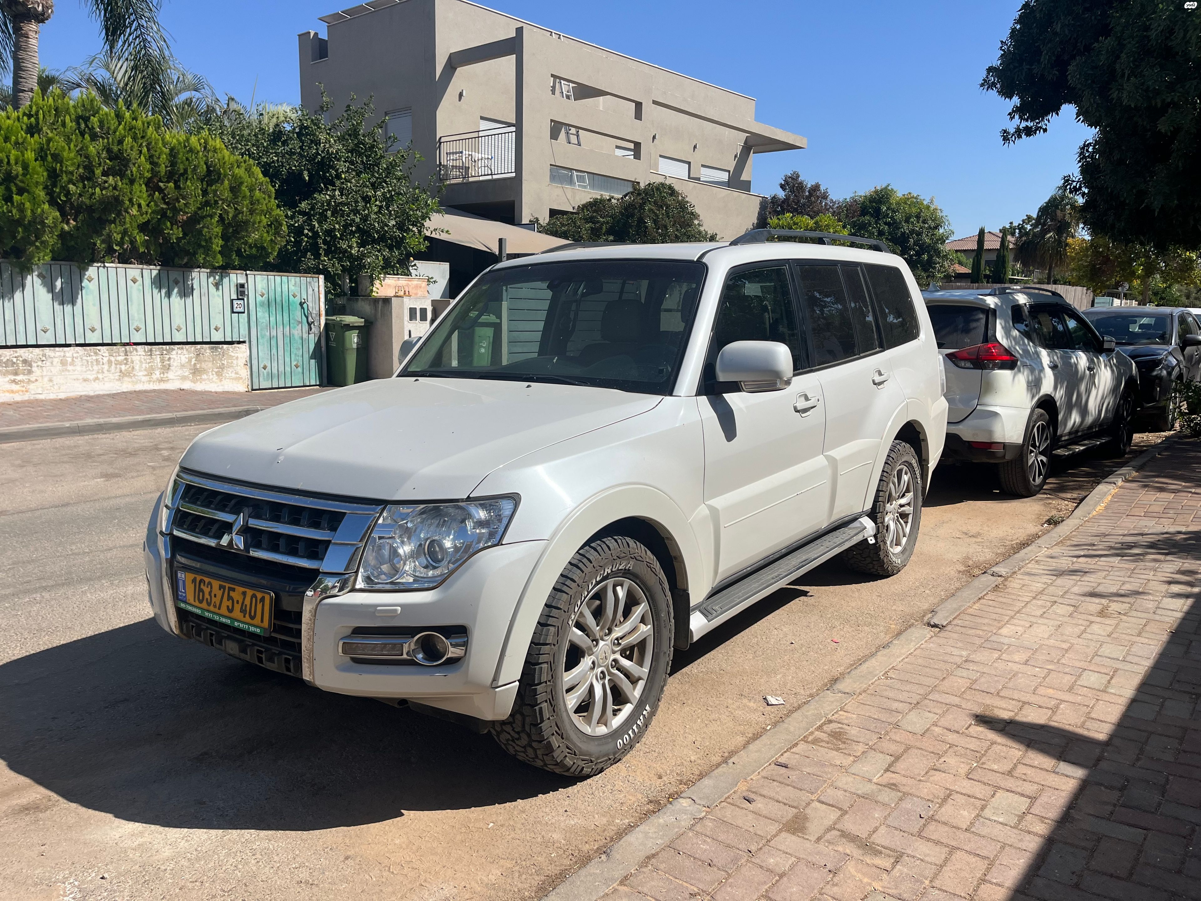 מודעת רכב מיצובישי פג'רו