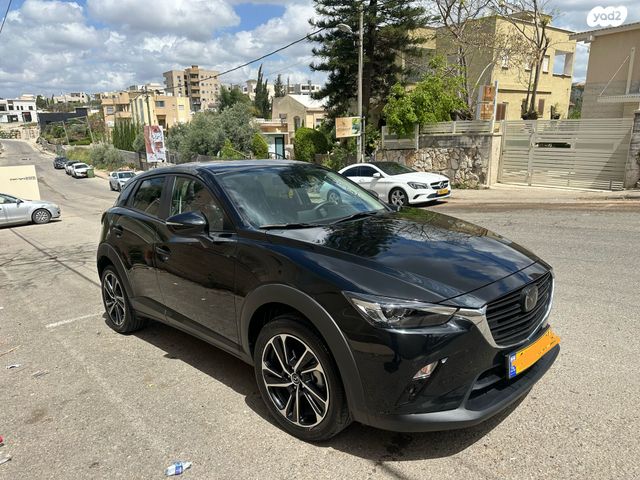 מודעת רכב מאזדה CX-3