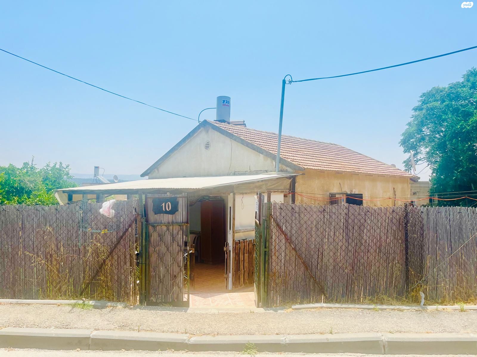 כרמים 10