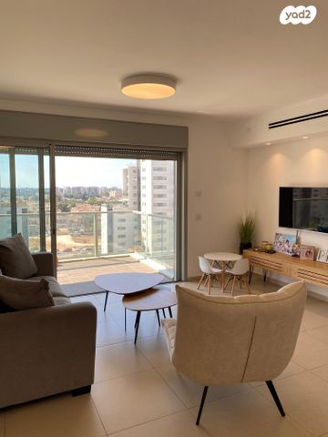 דירה, נחשול 14, נופרים, ראש העין