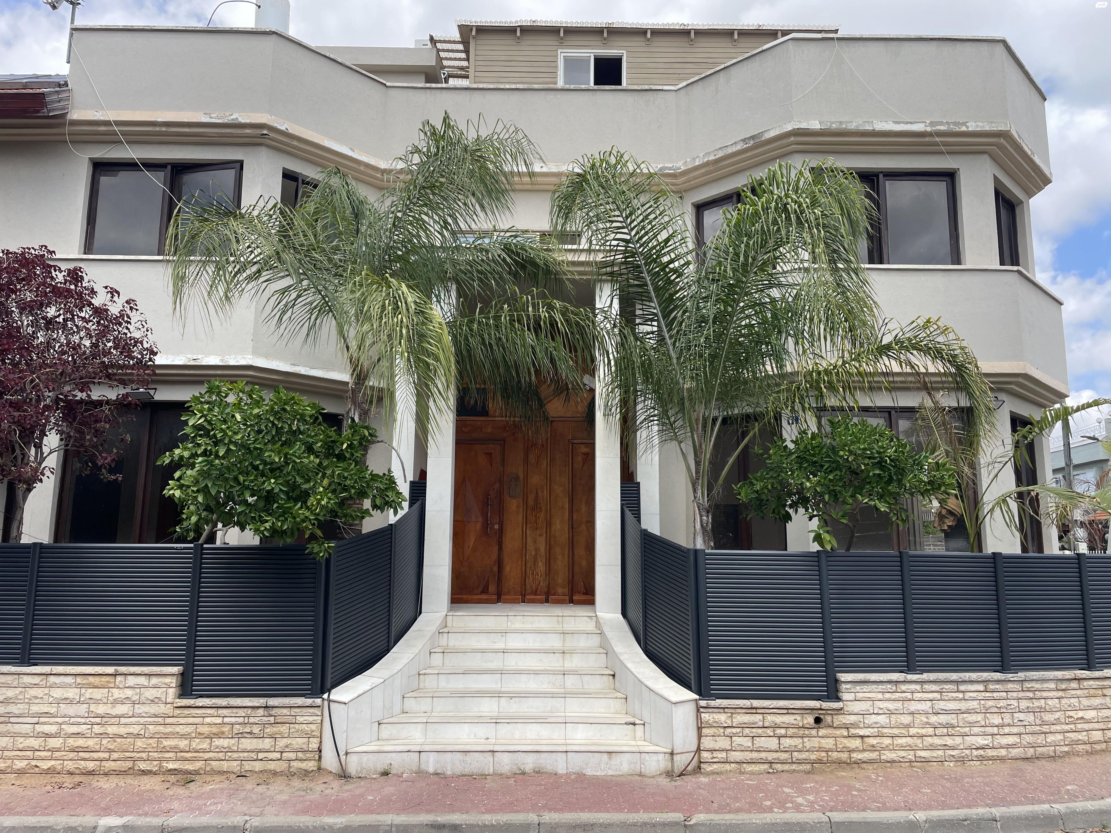 בני משה 11