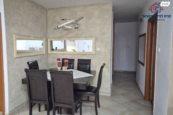 דירה, יהושע רבינוביץ, בן גוריון, חולון