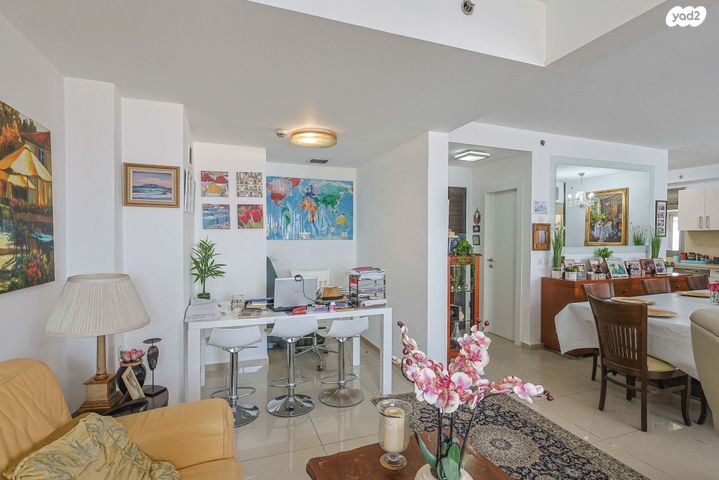 דירה, שדרת התמרים 9, שכונת בן גוריון, מרכז העיר ג', רמת גן