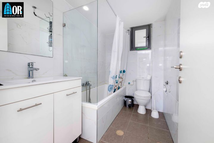 דירה, ש"י עגנון, נאות שמיר, יבנה