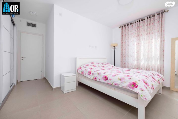 דירה, ש"י עגנון, נאות שמיר, יבנה