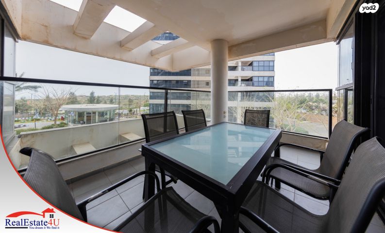 דירה, עוזי חיטמן 9, עיר ימים, נתניה