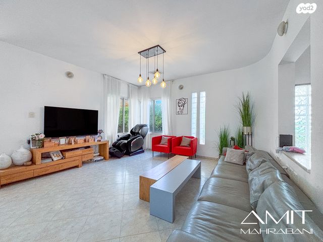 בית פרטי/ קוטג', להבים