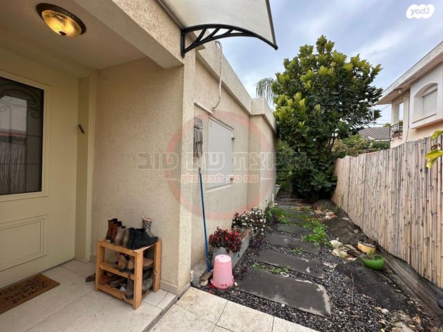 דו משפחתי, רימון, שאר העיר, כפר תבור