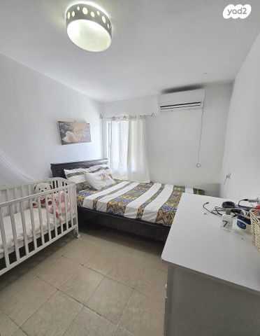 דירה, העבודה, ג'סי כהן, חולון