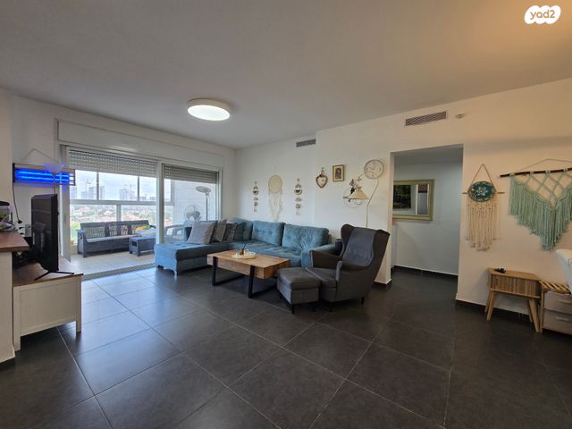 דירה, הנבל, שמשון, חדרה הצעירה, חדרה