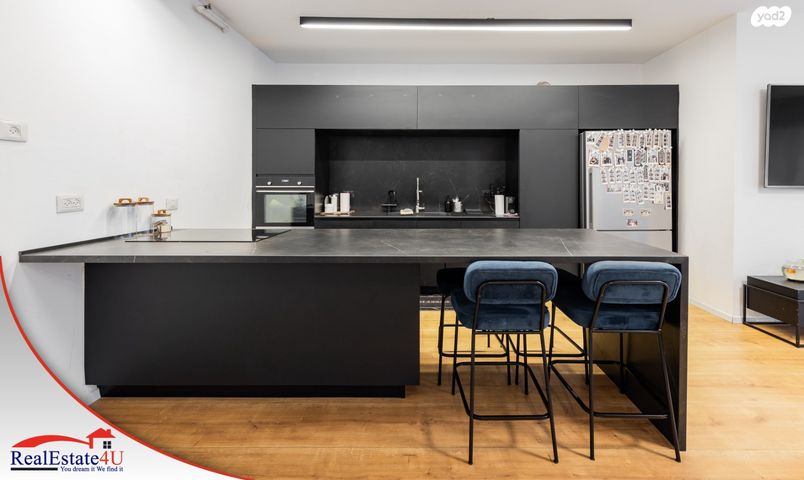 דירה, עוזי חיטמן 9, עיר ימים, נתניה