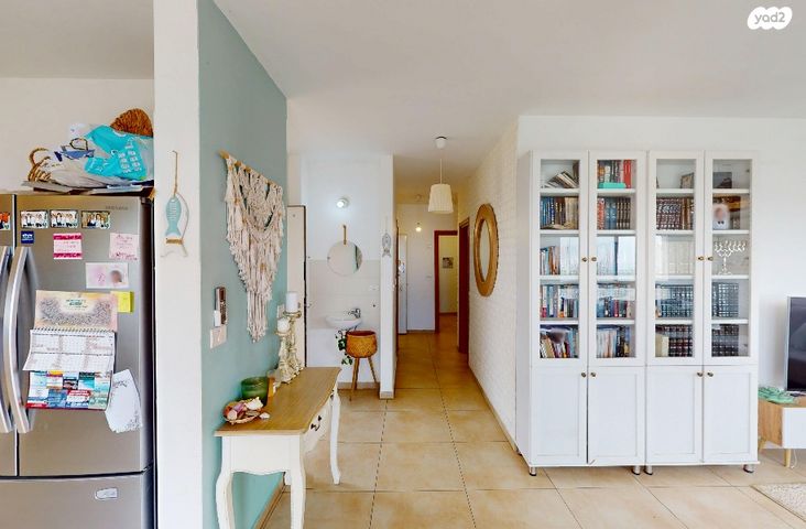 דירת גן, שלום בנייך, כוכב יעקב, כוכב יעקב