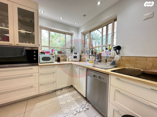 דו משפחתי, רימון, שאר העיר, כפר תבור