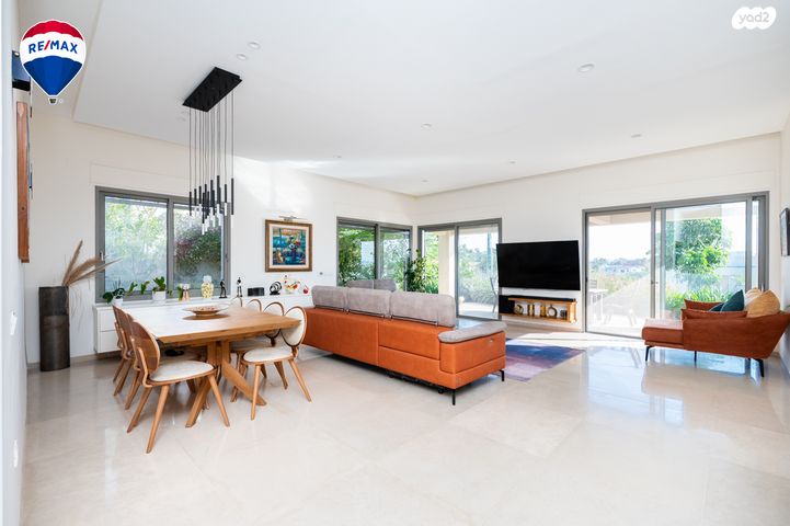 דו משפחתי, אח"י אילת, זכרון יעקב