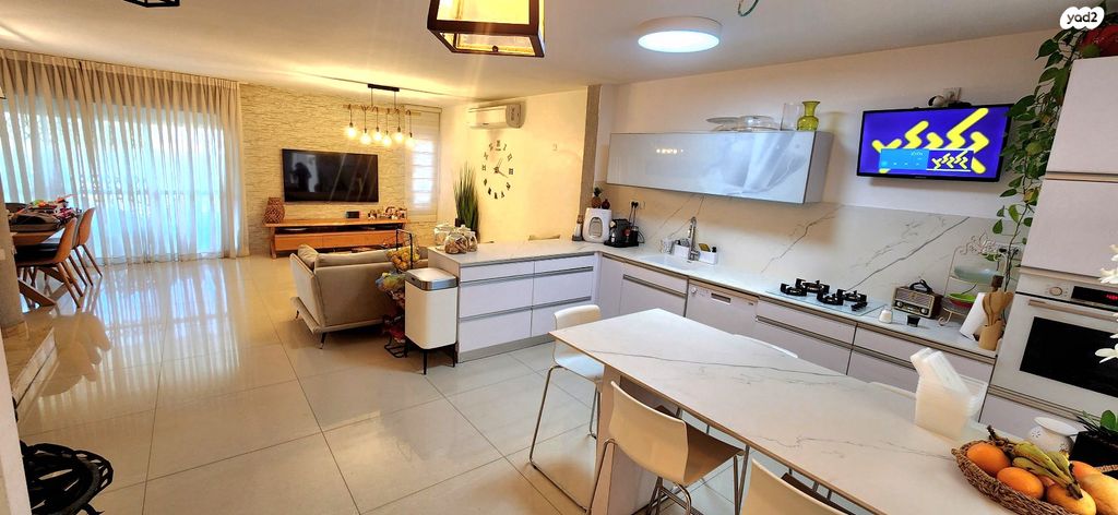 בית פרטי/ קוטג', גן יבנה