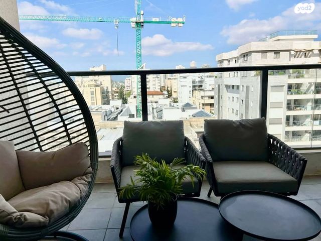 דירה, הוד השרון