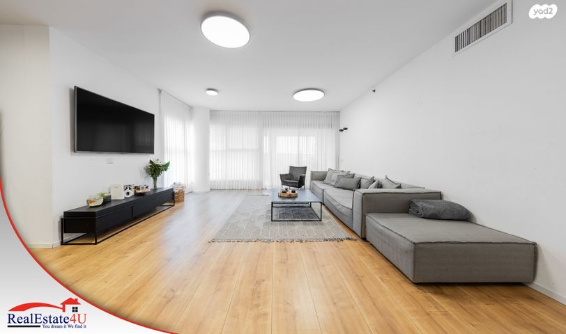 דירה, עוזי חיטמן 9, עיר ימים, נתניה