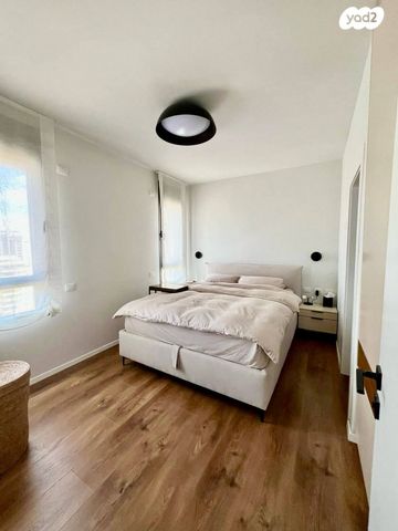 דירה, הוד השרון