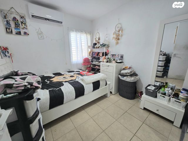 דירה, העבודה, ג'סי כהן, חולון