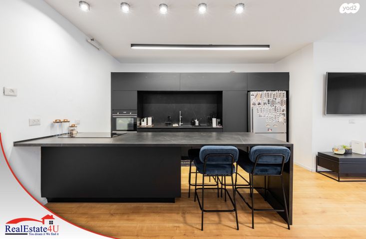 דירה, עוזי חיטמן 9, עיר ימים, נתניה